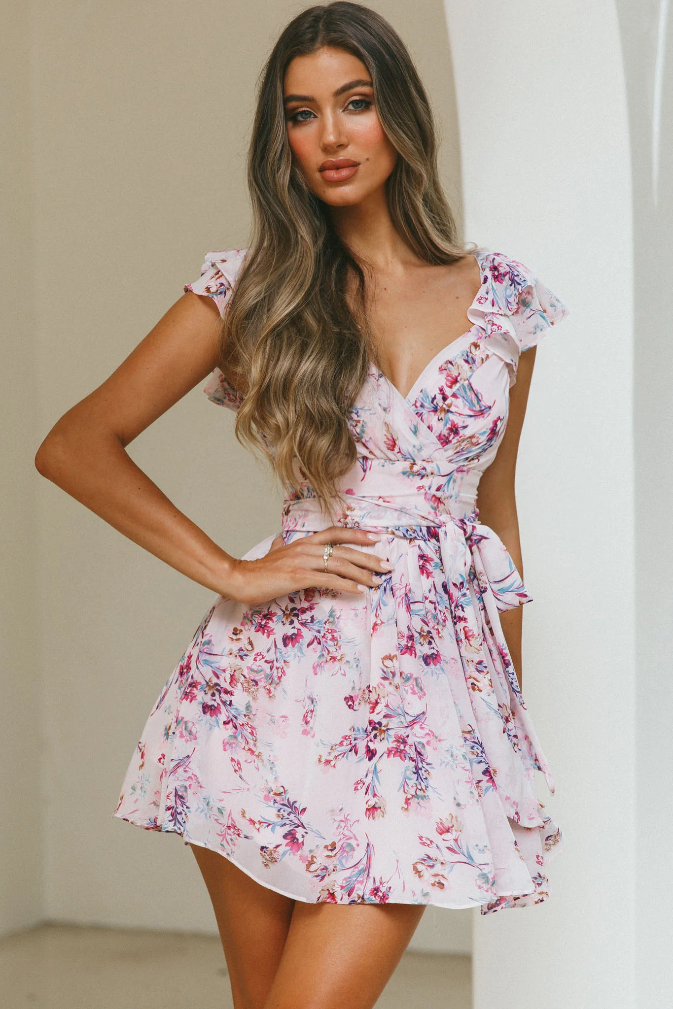 Lola Ruffle Shoulder Ruched Dress Floral Print Pink - Sonourner