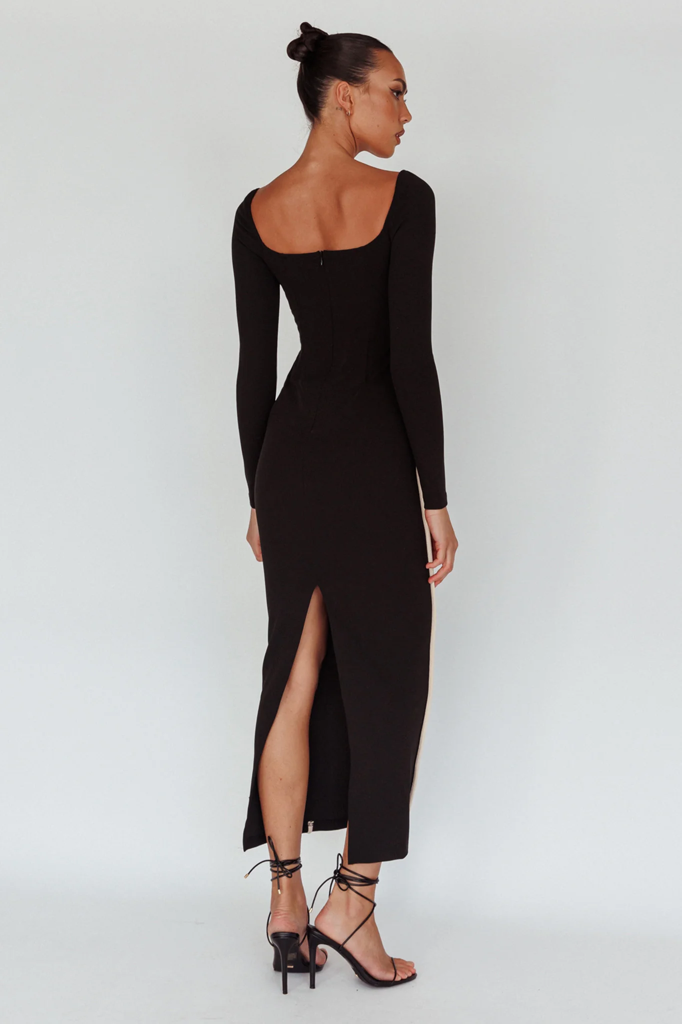 Sunny Coast Long Sleeve Piping Maxi Dress Black - Sonourner