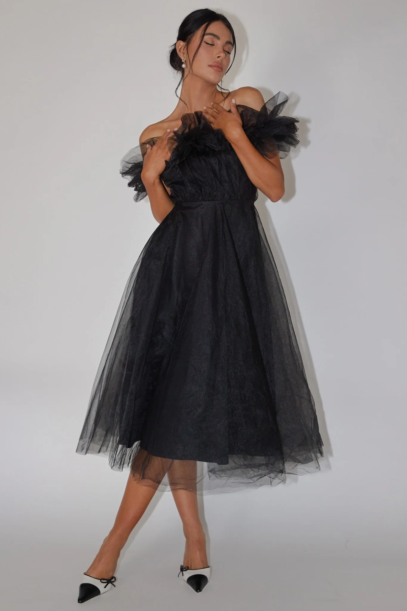 May Rose Off-Shoulder Tulle Midi Dress Black - Sonourner