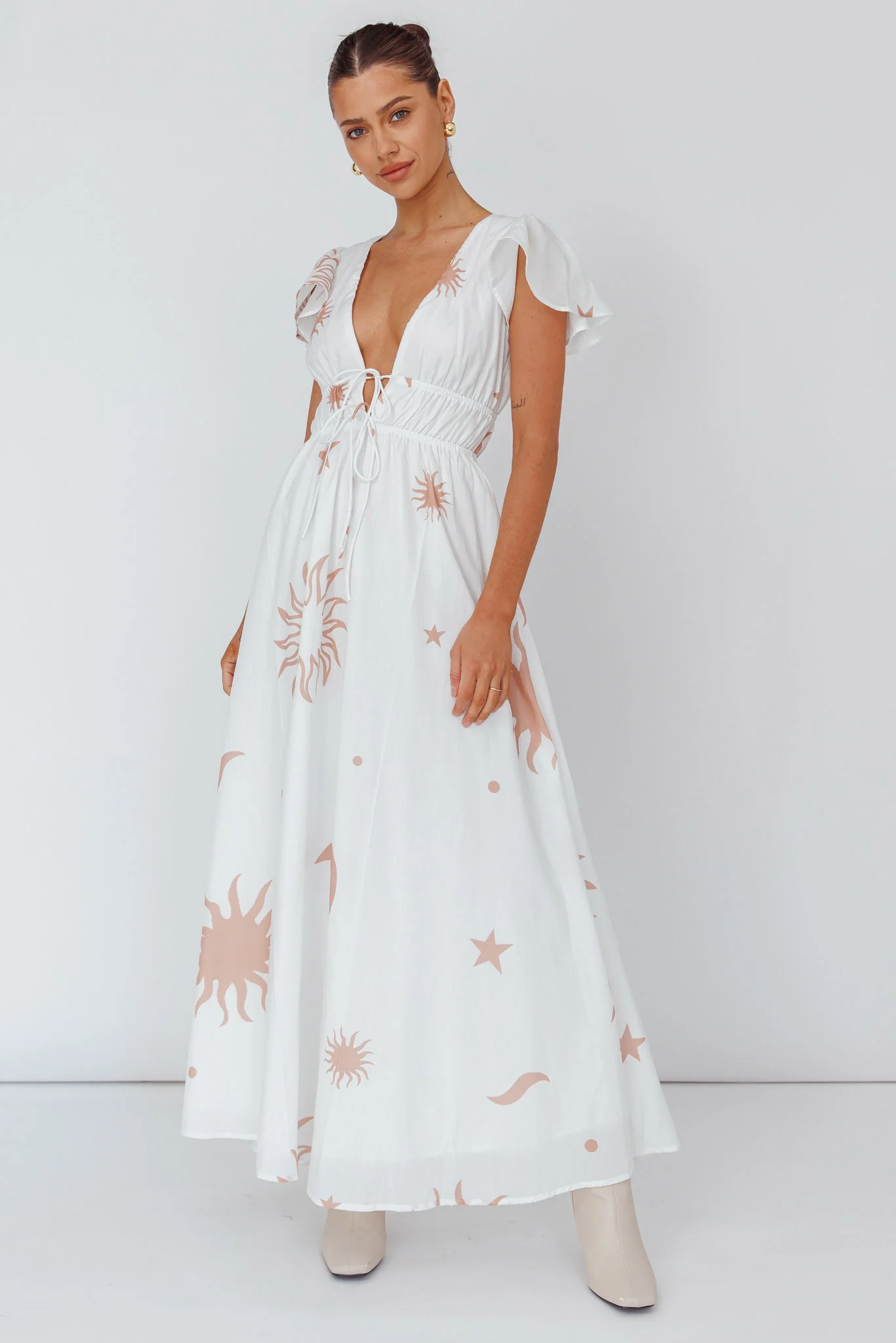 Carnivale Angel Sleeve Maxi Dress White/Beige - Sonourner