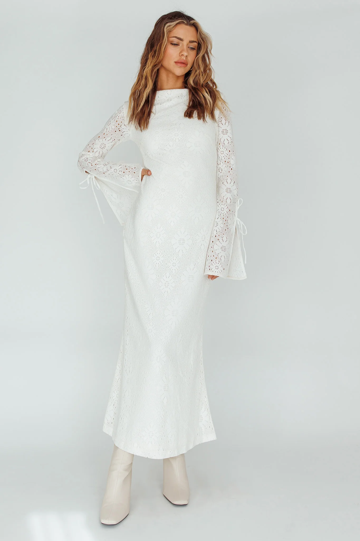 Kalia Long Sleeve Lace Midi Dress Cream - Sonourner