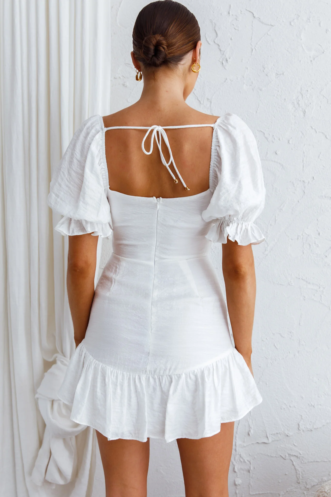Light Catcher Sweetheart Neckline Frill Dress White - Sonourner