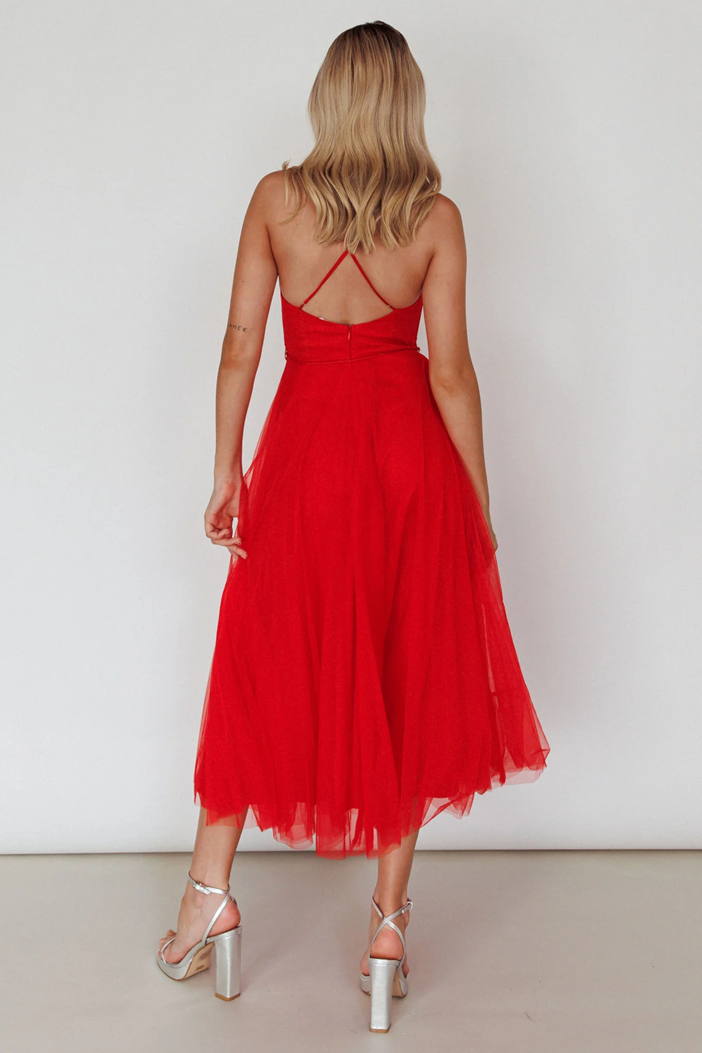 Smitten Sweetheart Neckline Chiffon Midi Dress Red - Sonourner