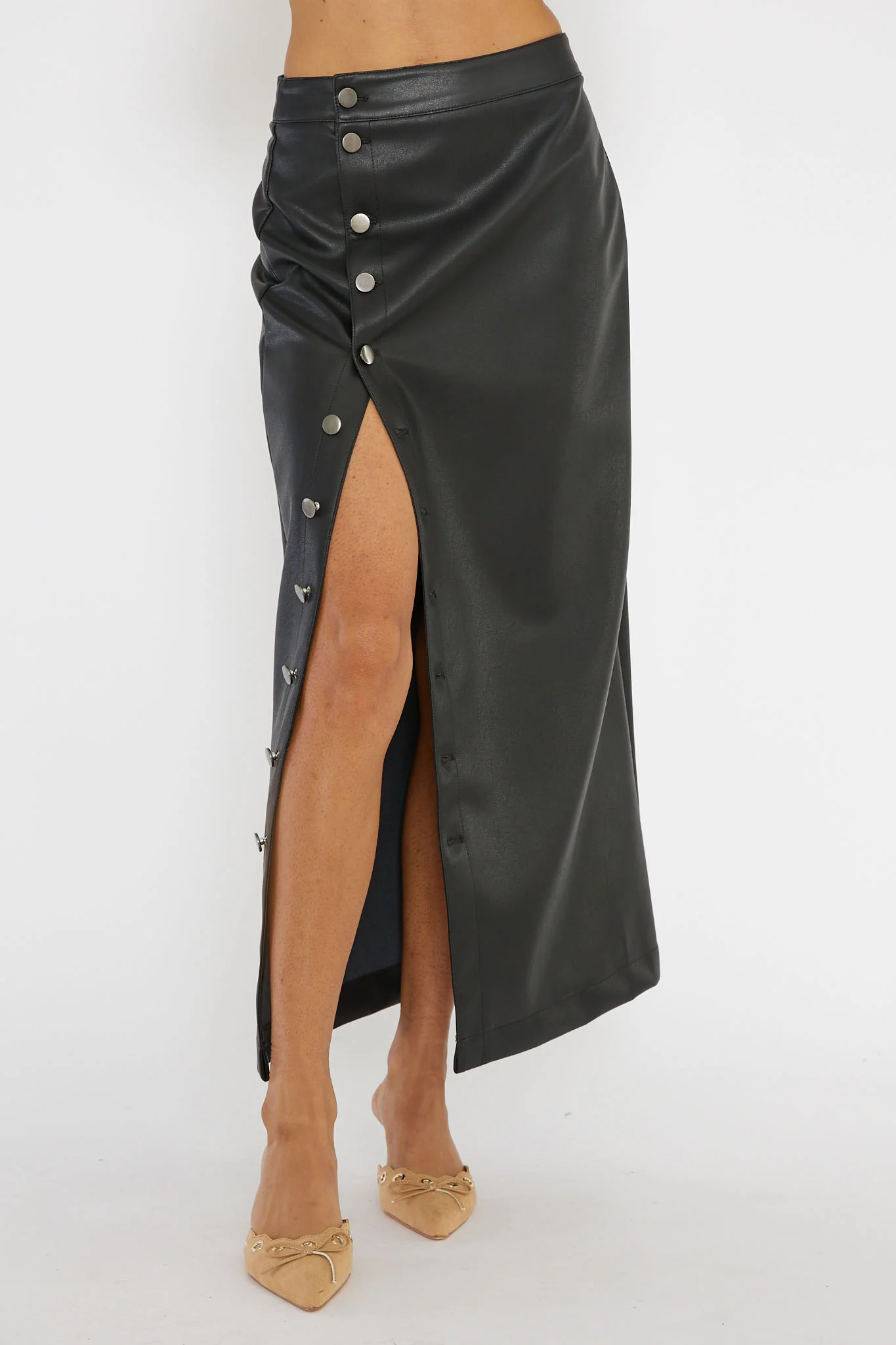 Angelica Button-Up Faux Leather Midi Skirt Black - Sonourner