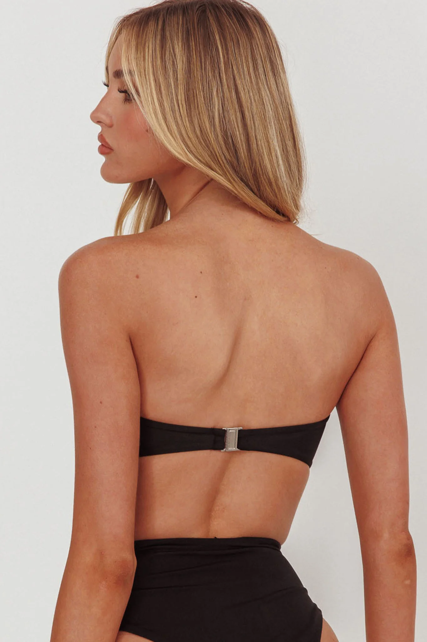 Monique Twist Bandeau Bikini Top Black - Sonourner