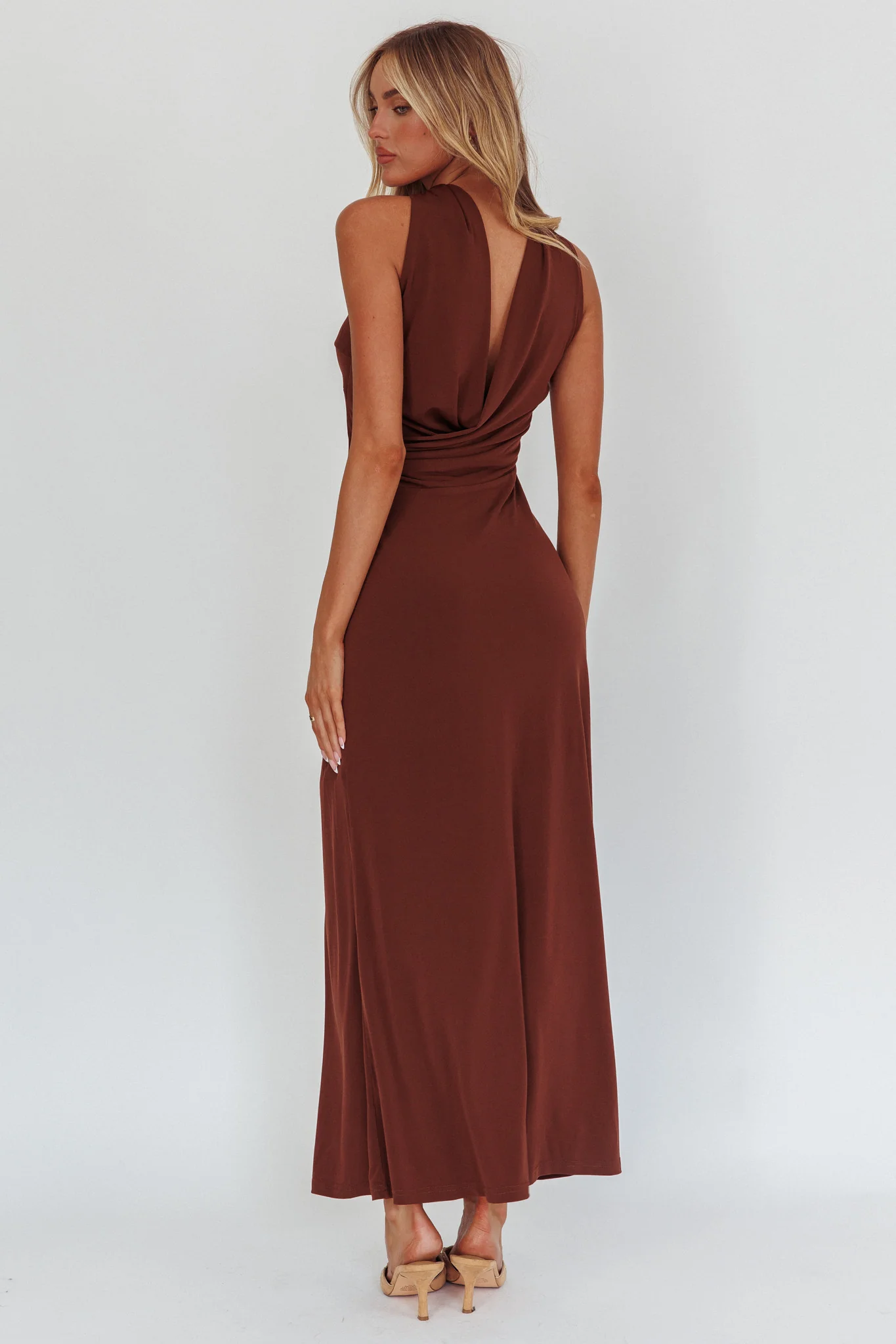 Damsel Reverse Halter Maxi Dress Chocolate - Sonourner