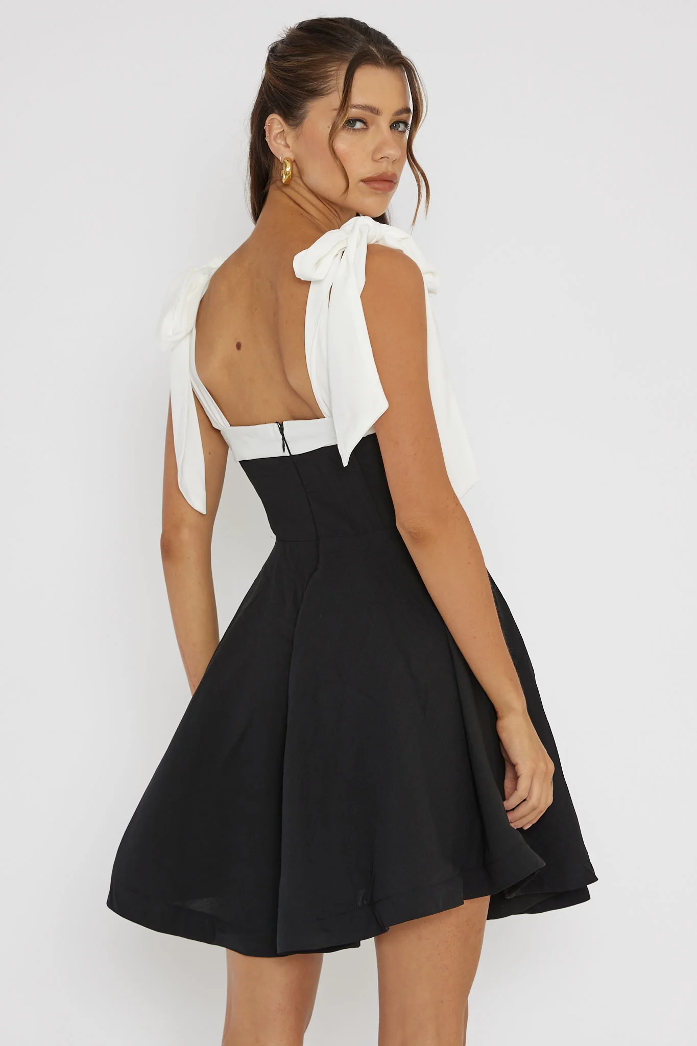 Jeanie Bow Shoulder Mini Dress Black - Sonourner