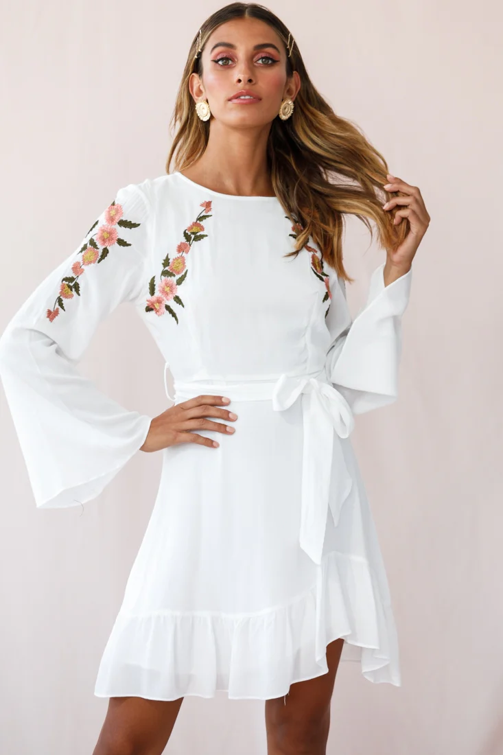 Yara Floral Embellished Fit and Flare Dress White - Sonourner