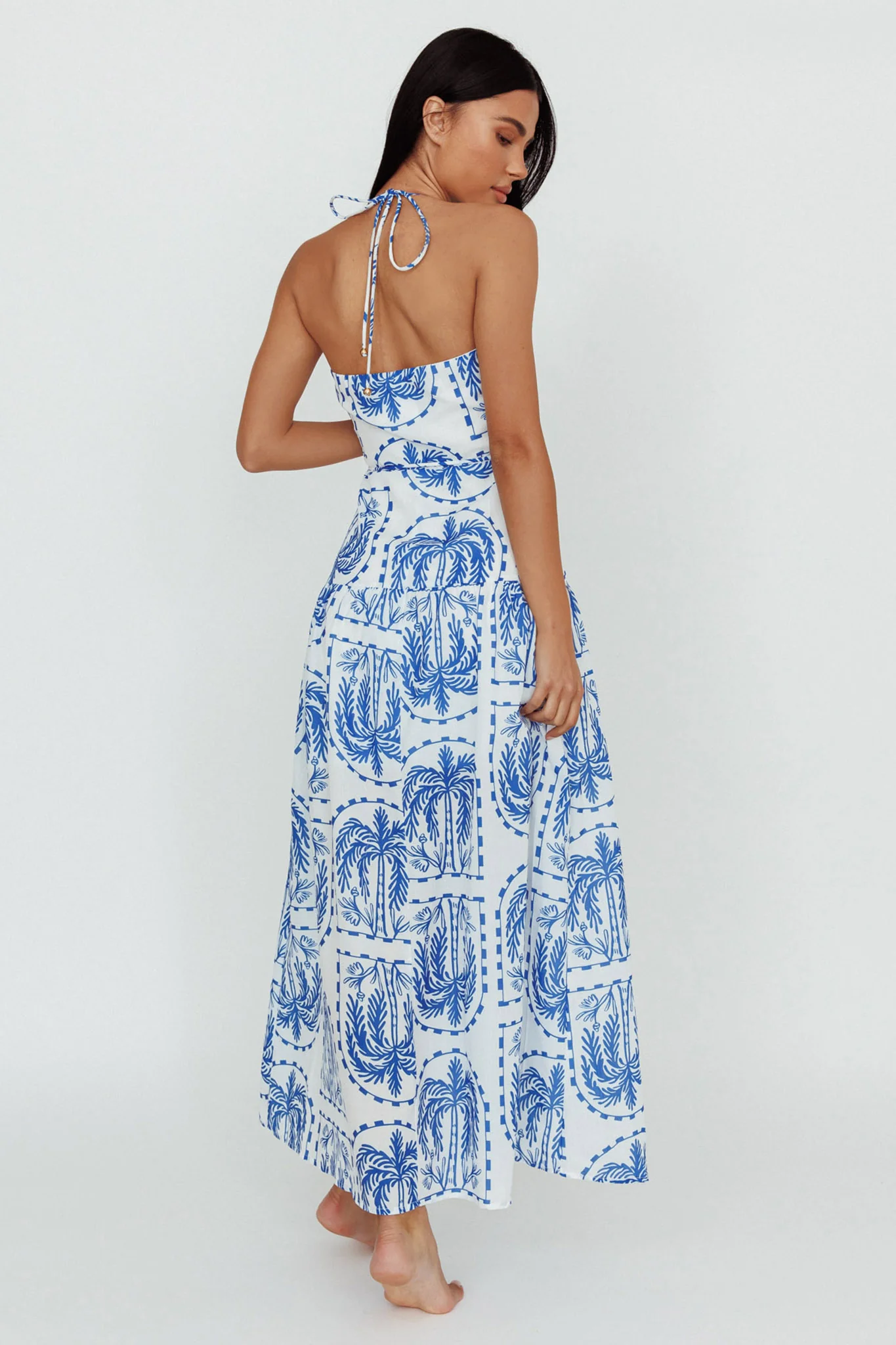 Natasia Halterneck Maxi Dress Palm Print Blue - Sonourner