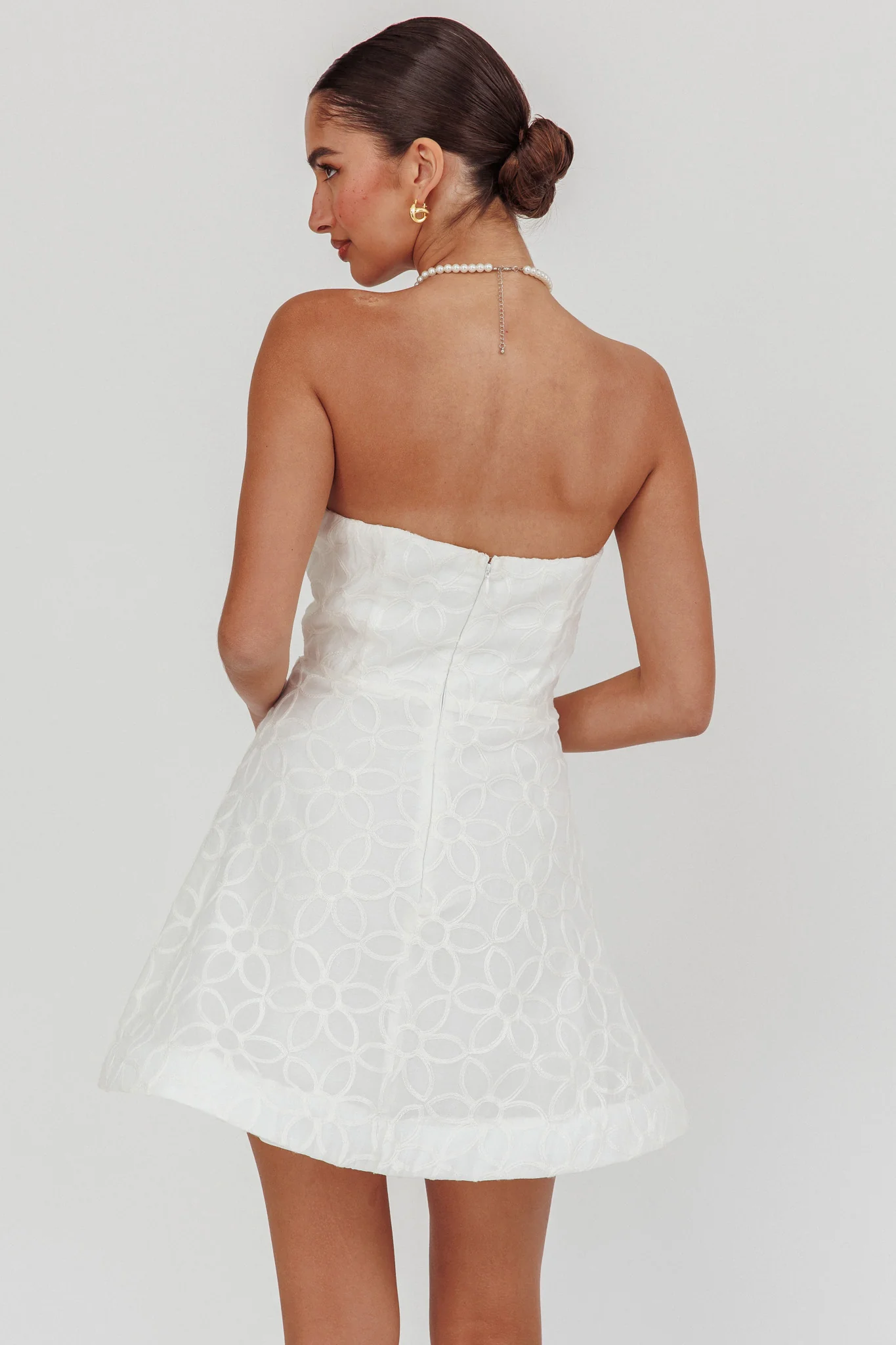 Adrianna Pointed Sweetheart Mini Dress White - Sonourner