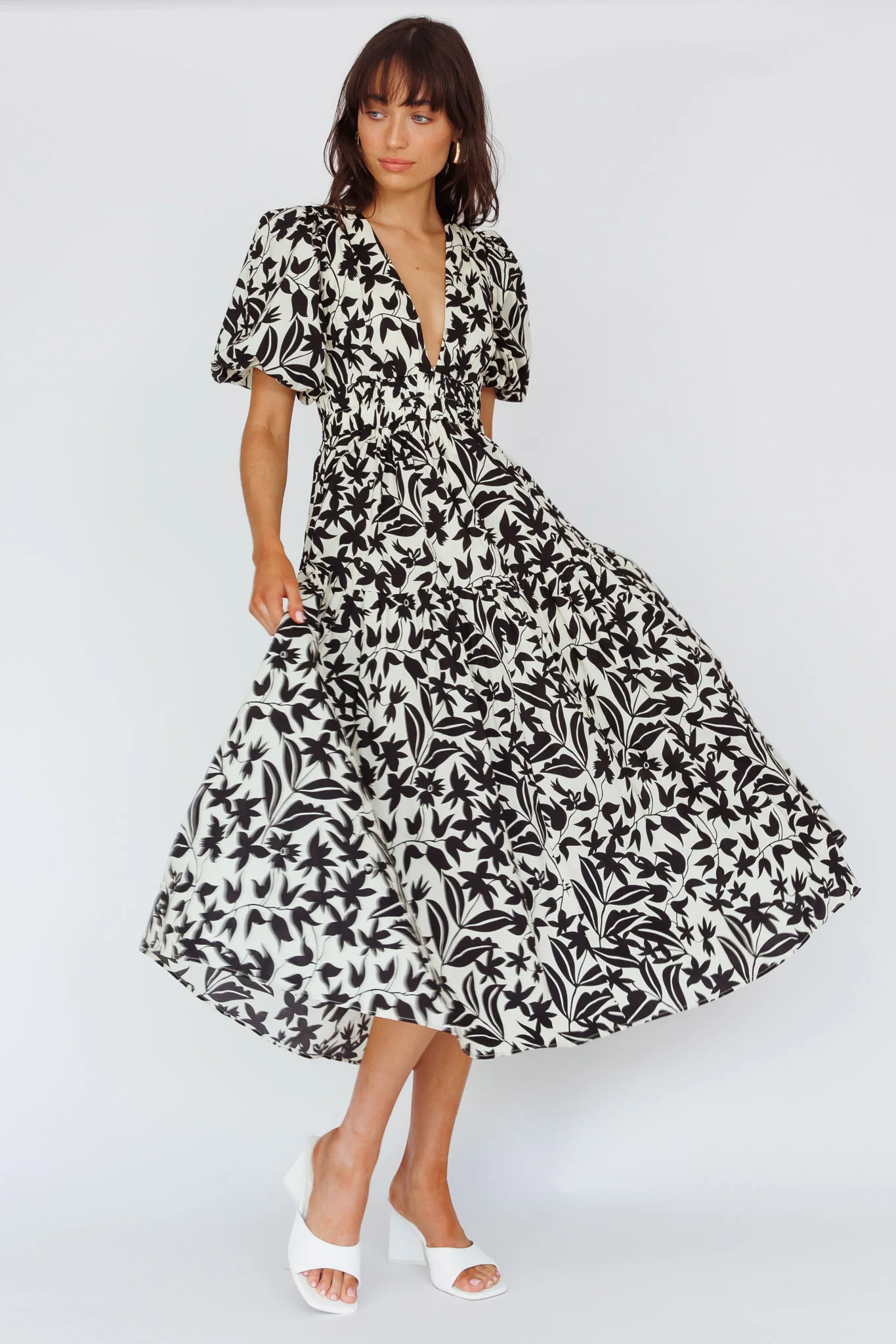 Summer Land V-Neckline Midi Dress Floral Beige - Sonourner