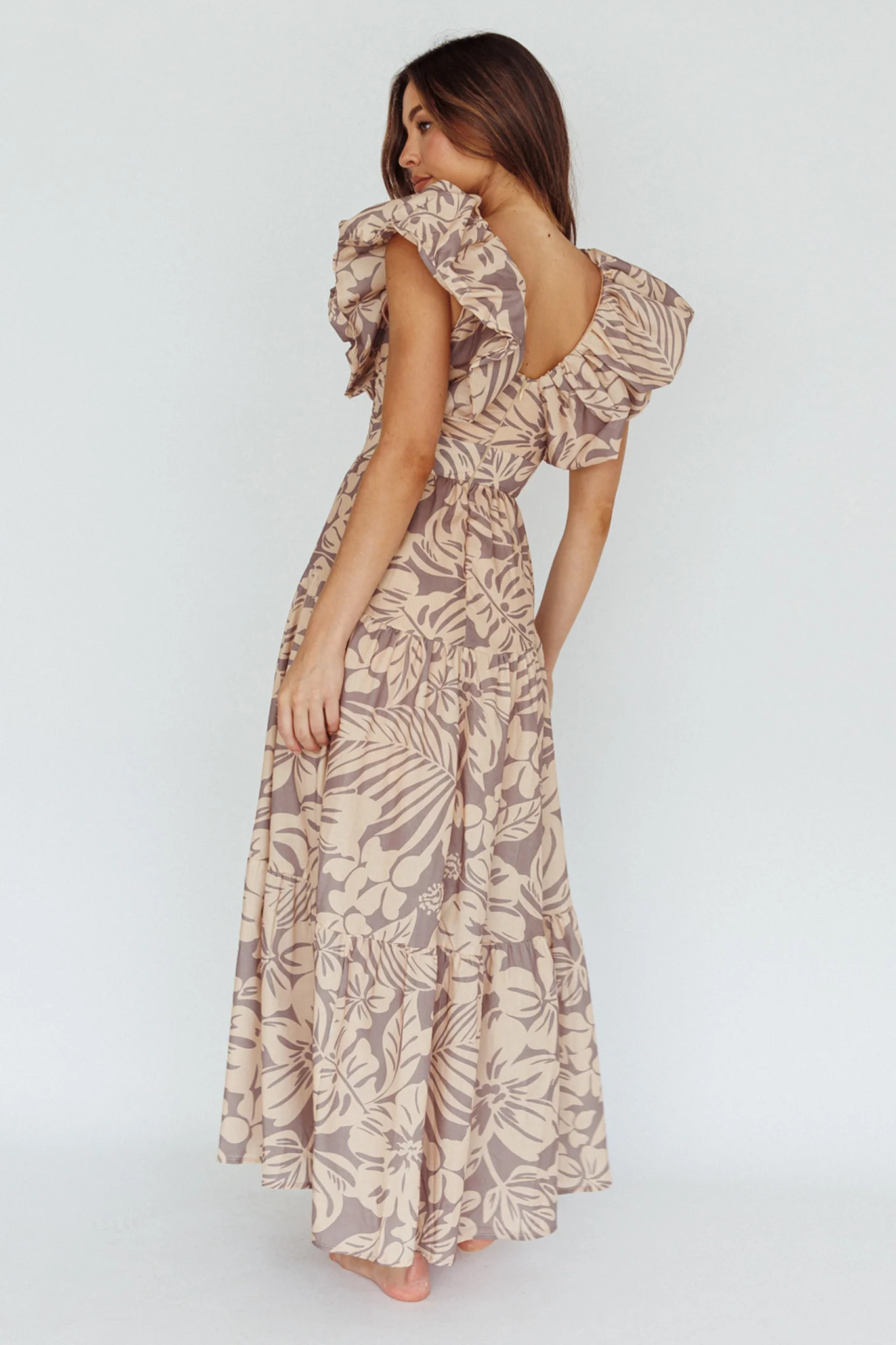 Kahlo Puffed Ruffle Neckline Maxi Dress Print Beige - Sonourner