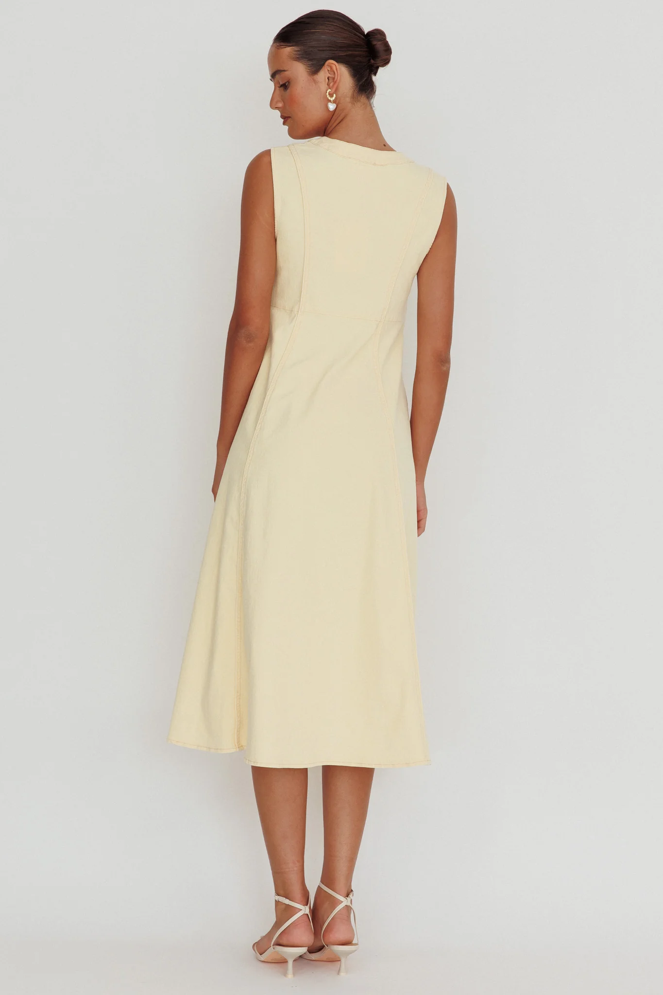 Passionate Flame Sleeveless A-line Midi Dress Beige - Sonourner