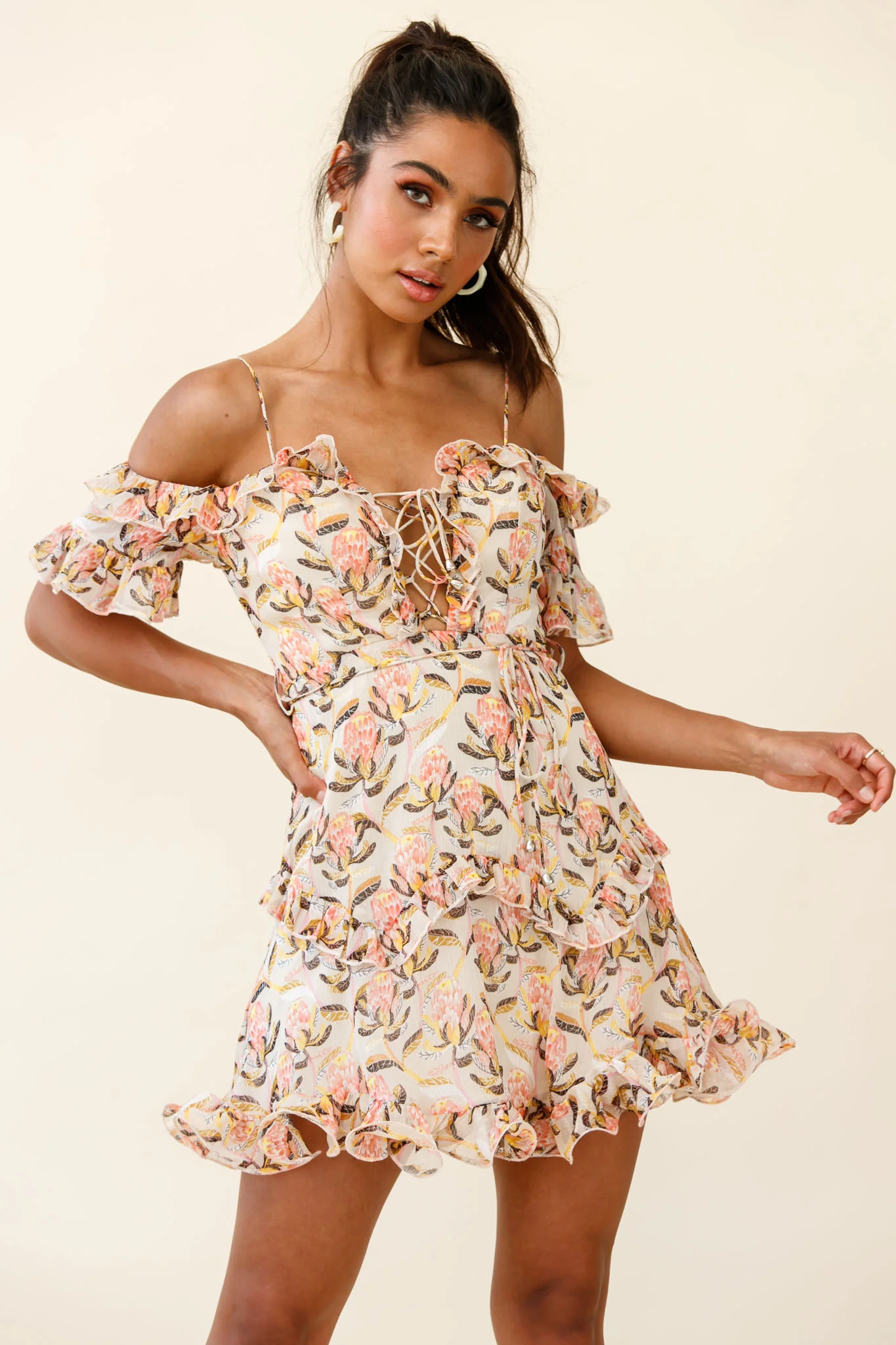 Maranda Bardot Lace-Up Bust Dress Banksia Print Dress Nude - Sonourner