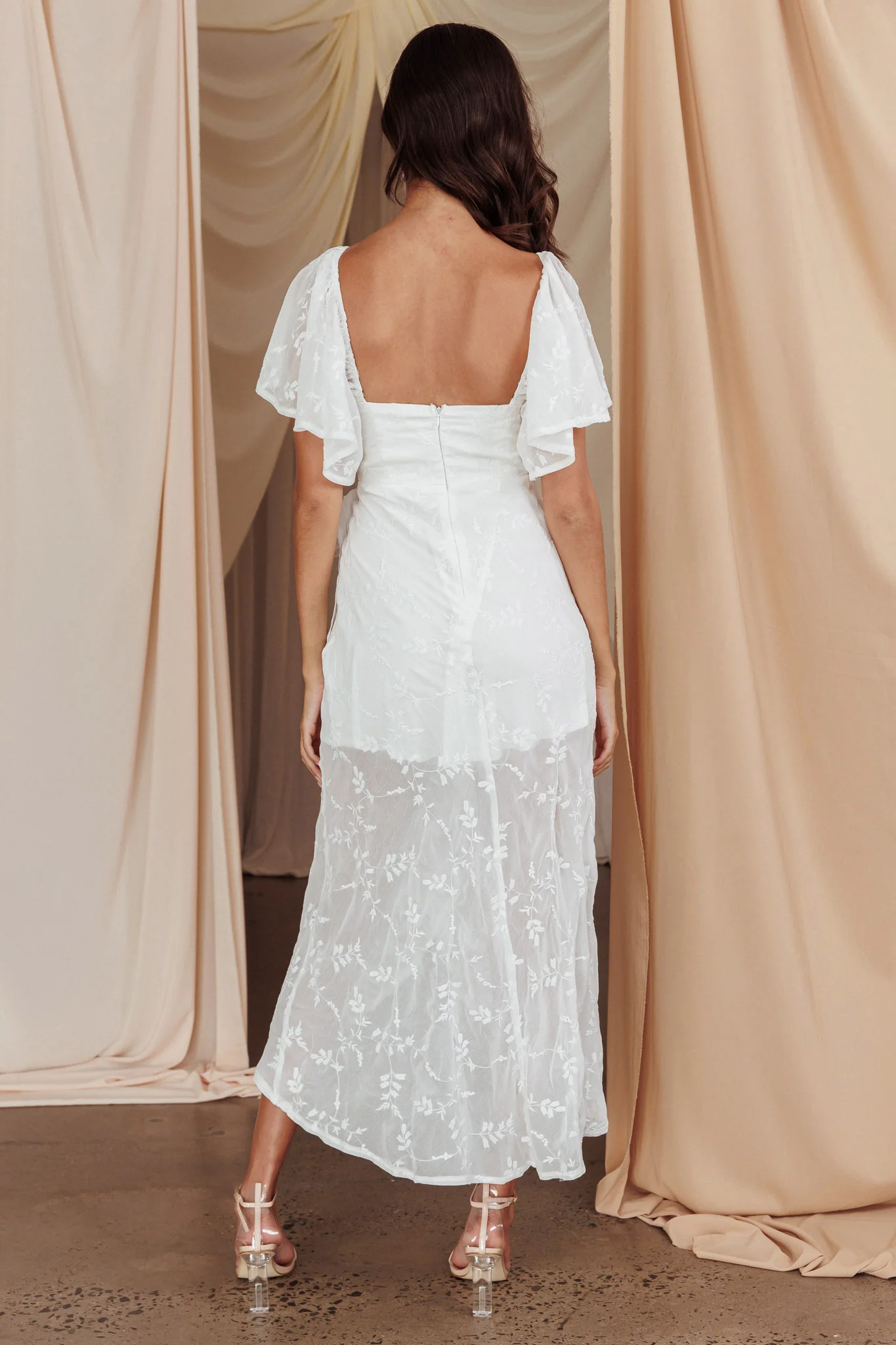 Aphrodite Molded Bust Angel Sleeve Midi Dress Floral White - Sonourner