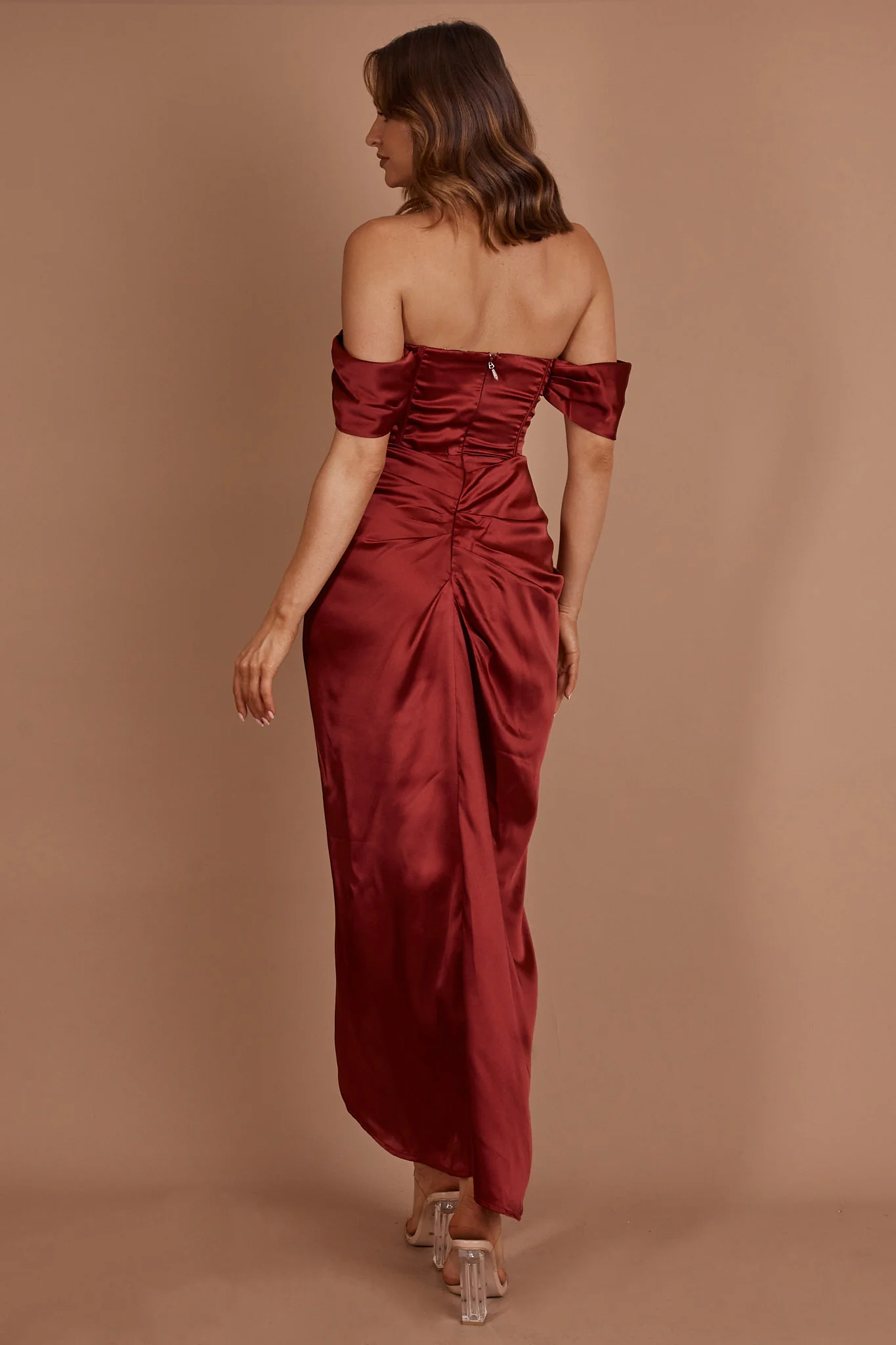 Mariesa Plunging Neckline Dress Red - Sonourner