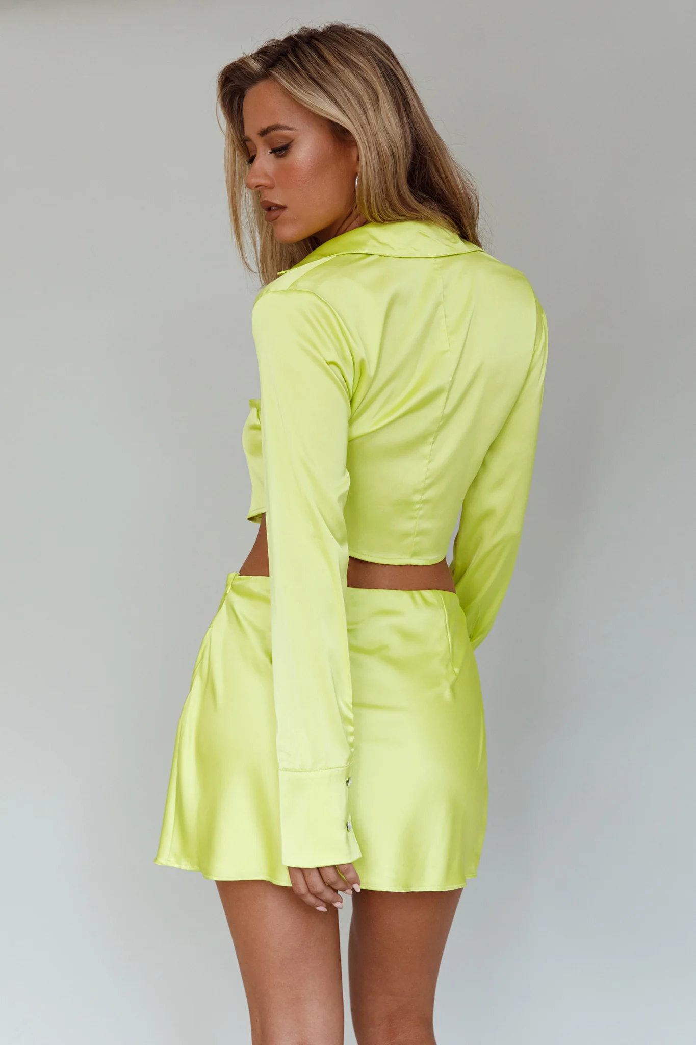 Kari Satin Mini Skirt Lime - Sonourner