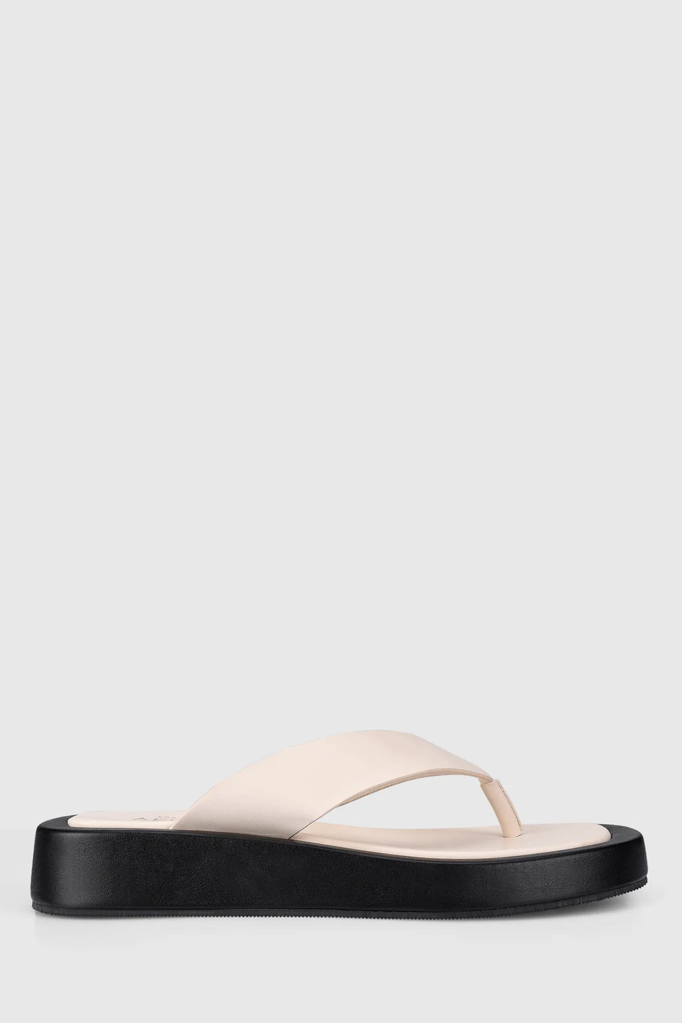 VERALi Boucer II Flatform Thongs Bone Smooth - Sonourner