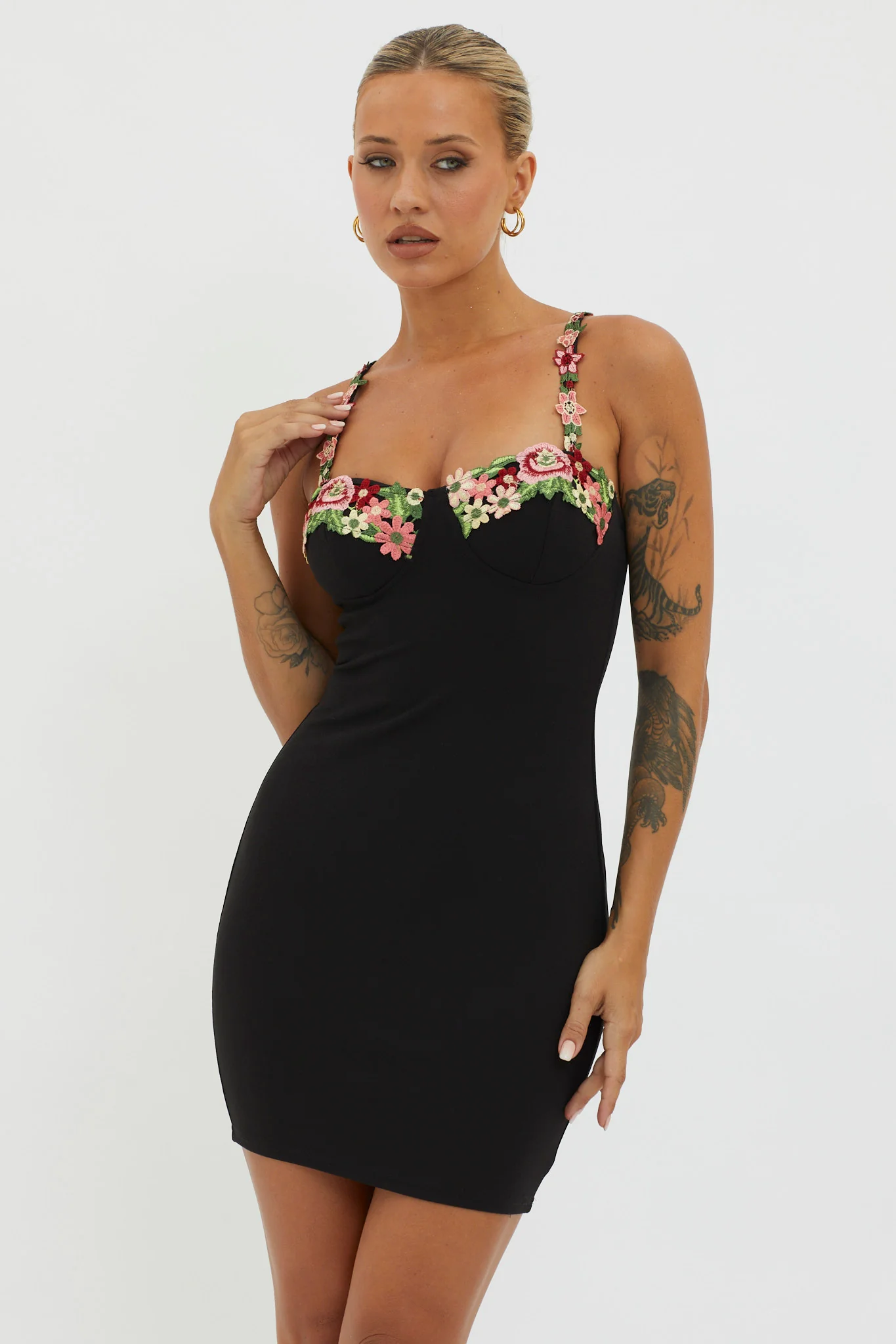 Rose Garden Floral Applique Bodycon Mini Dress Black - Sonourner